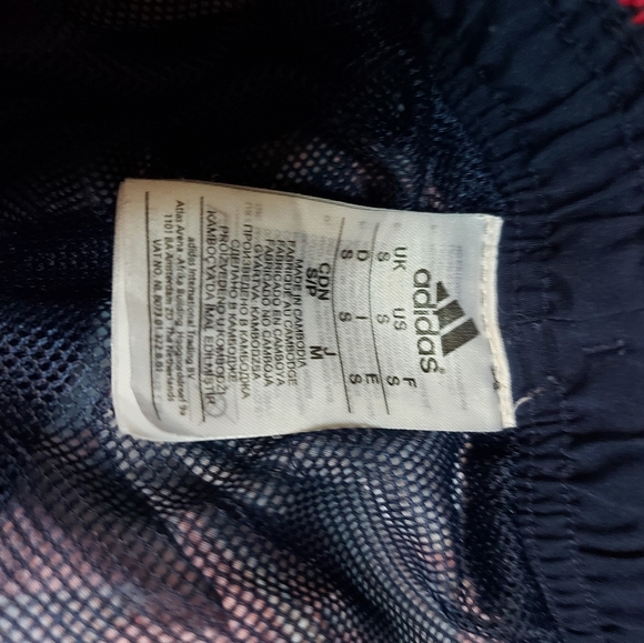 Adidas swimsuit/shorts - Picture 6 of 9